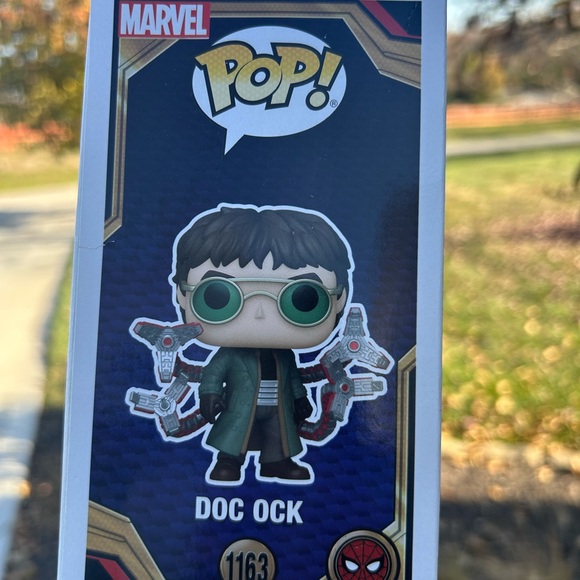 Funko Pop Marvel DOC OCK - Picture 2 of 3